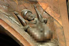 Miért mutogatja a heréit a herefordi templom évszázadokra elfeledett domborműve?