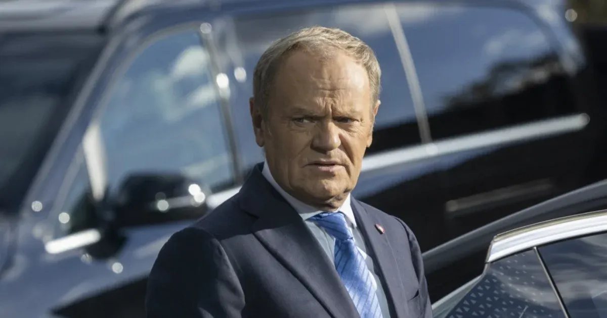 Tusk szerint szabotázsakció érte a lengyel vasutat, sínen robbantottak