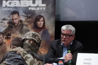 „Mindent elloptunk a tankokon kívül” – a Sárkányok Kabul felett producere megpróbálta elviccelni a forgatáson eltűnt haditechnikai eszközöket