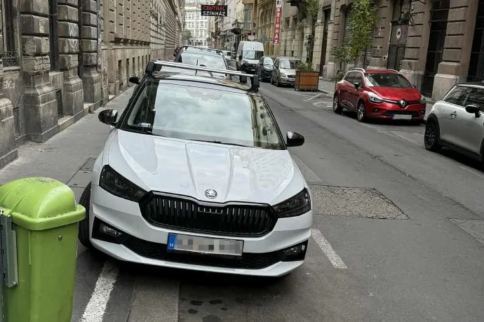 Parkolási gigabírság Budapesten: 65 ezer forintos büntetés 15-20 centiméterért