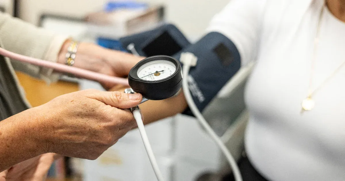 Magas vérnyomáshoz vezethet a krónikus fájdalom