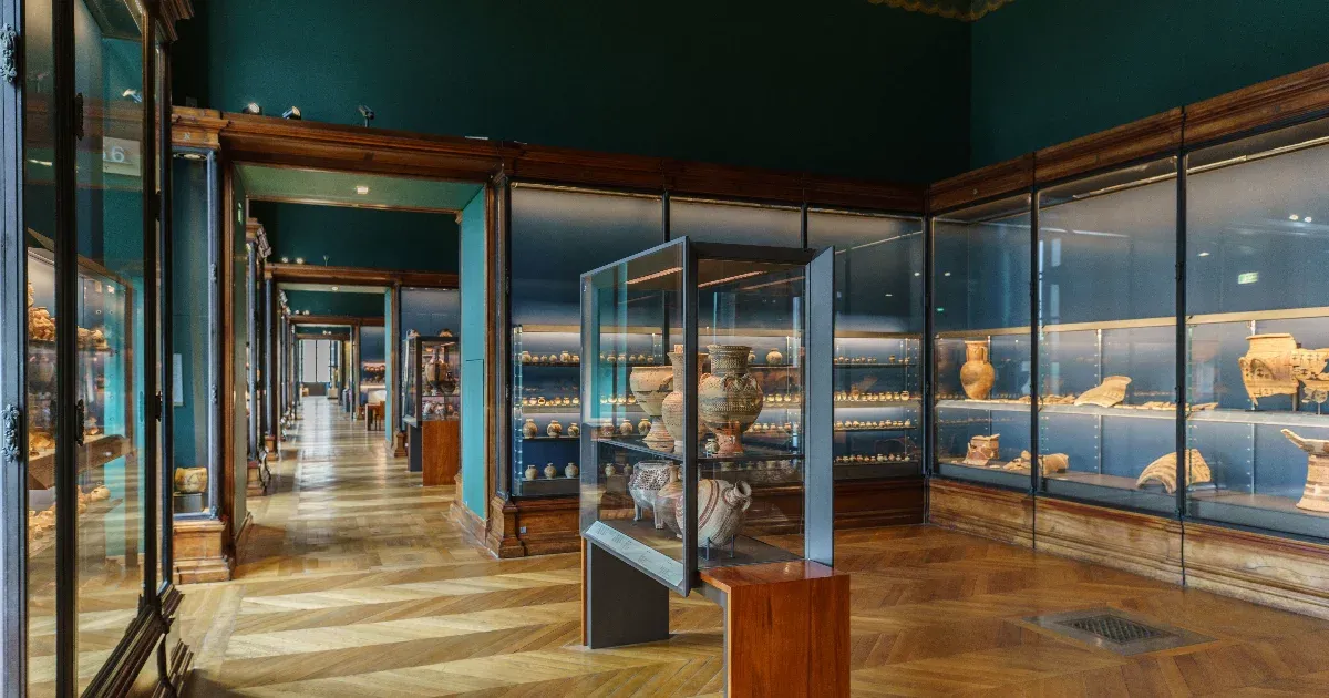 Rozoga a plafon, lezárták a Louvre egyik galériáját