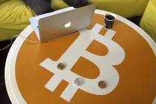 Tovább esik a bitcoin