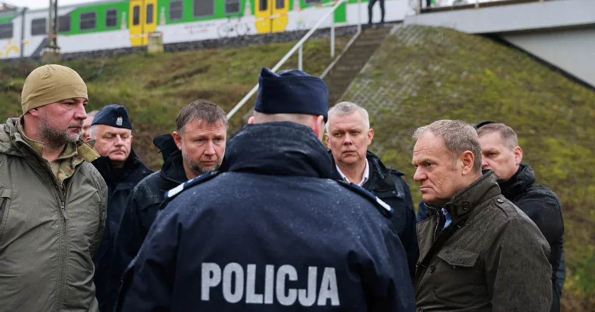 Minden arra utal a lengyel titkosszolgálat szóvivője szerint, hogy az oroszok állhatnak a vasúti robbantás mögött