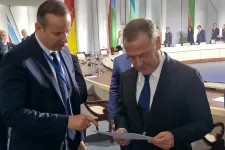 Kárpátaljáról szóló dokumentumot adott át Medvegyevnek Toroczkai László