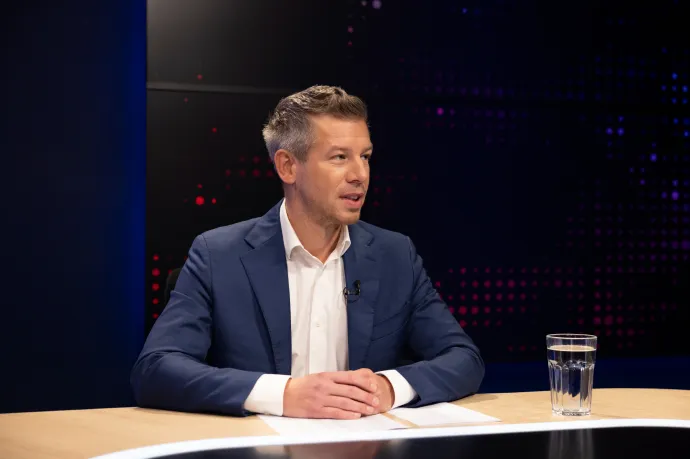 Magyar Péter: Lefagytak a Karmelitában, mert sok helyen nem a bejelentett Tisza-jelöltekre számítottak