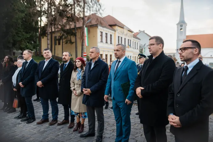 Kisváros, nagy show: Udvarhely vezetői versengve tolják a kontentet a reggeli kávétól a gumicsizmás akciókig