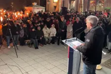 Magyar Péter fórumán arról beszélt egy fiatal, hogy a Tisza listája miatt rúgták ki a KKM-ből, a minisztérium szerint csak nem tudtak vele együtt dolgozni