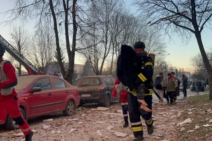 Nyugat-ukrajnai városra mértek csapást éjjel az oroszok, legalább 25 ember meghalt Ternopilban