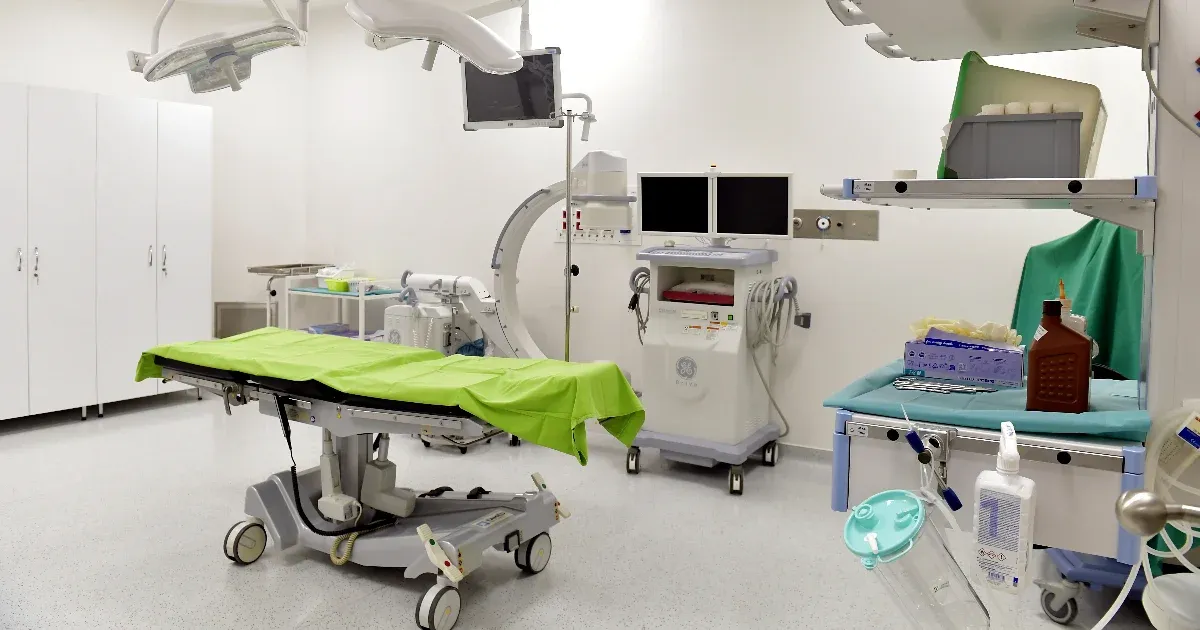 Akadozik a fűtés a Szent János Kórházban, három műtétet el kellett napolni