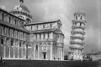 Mussolini ki akarta egyenesíttetni a pisai ferde tornyot