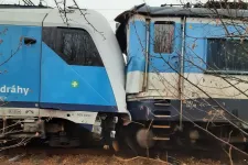 Frontálisan összeütközött két vonat Csehországban, 47-en megsérültek