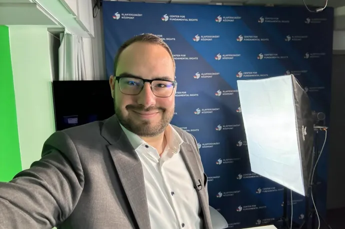 Aki meggyőződéses tiszás, mi a fenét keres a Fidesz államgépezetében? – az Alapjogokért Központ elemzője a külügyből kirúgott fiatalról