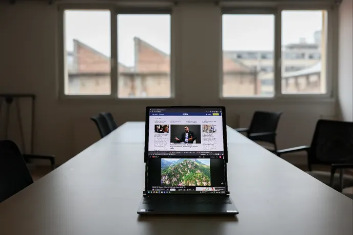 Itt a jövő: kipróbáltuk a Lenovo kitekerős kijelzőjű laptopját