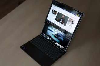 Itt a jövő: kipróbáltuk a Lenovo kitekerős kijelzőjű laptopját