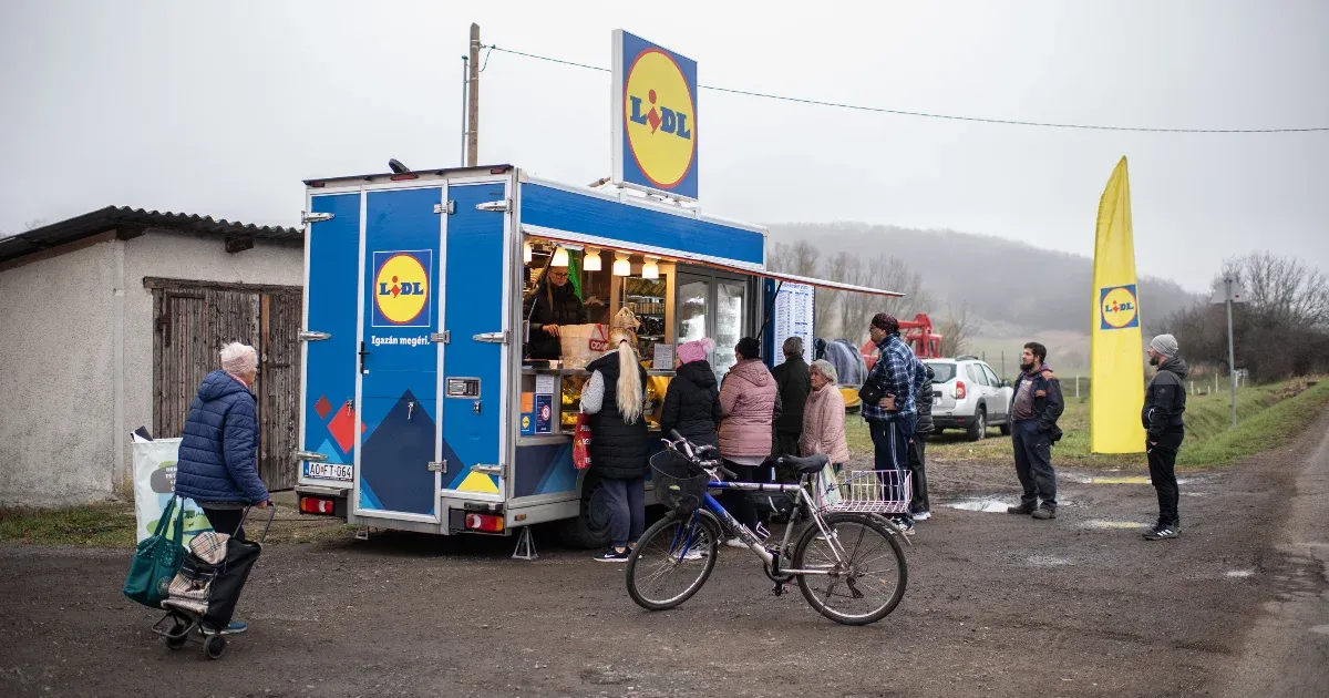 Megoldjuk mi kisbolt nélkül is, csak zavar, hogy nem előre megyünk vele, hanem hátra