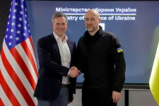 Kijevbe érkezett az amerikai delegáció, hogy a háború lezárásáról tárgyaljon Zelenszkijjel