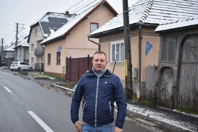  Sándor Zsolt-István alpolgármester nyilatkozik a Transtelexnek a Bethlen Gábor utcában – Fotók: Tőkés Hunor / Transtelex