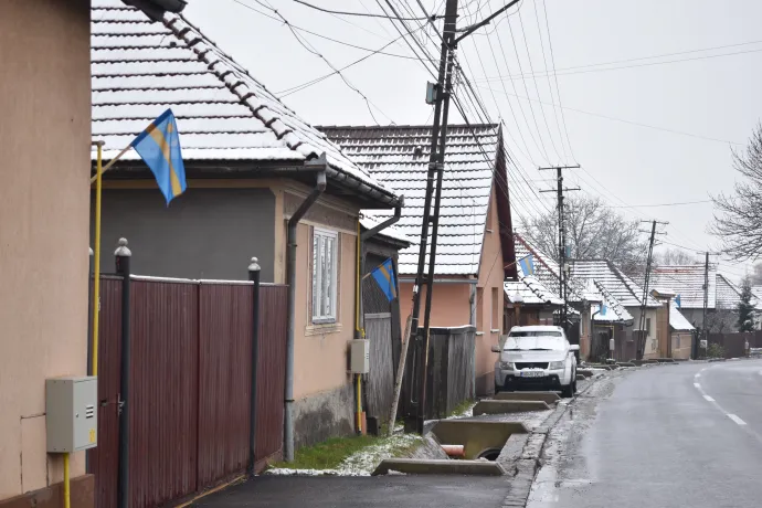  Sándor Zsolt-István alpolgármester nyilatkozik a Transtelexnek a Bethlen Gábor utcában – Fotók: Tőkés Hunor / Transtelex