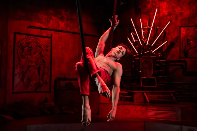 Felejts el mindent, amit a színházról gondoltál, és nézd meg ezt az előadást!