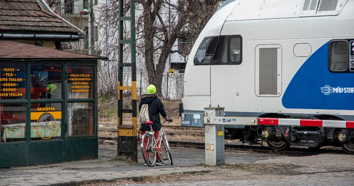 Nem megmondtam, hogy szolgálatban ne igyatok? – alkoholhelyzet a MÁV-nál