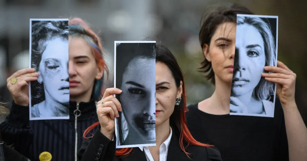 Tízből nyolc magyar szerint a pia és a drog miatt lesz bántalmazó egy férfi, és nem azért, mert feljogosítva érzi magát rá