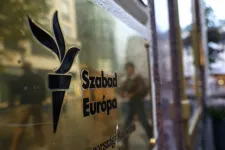 Eloltottak egy lámpát