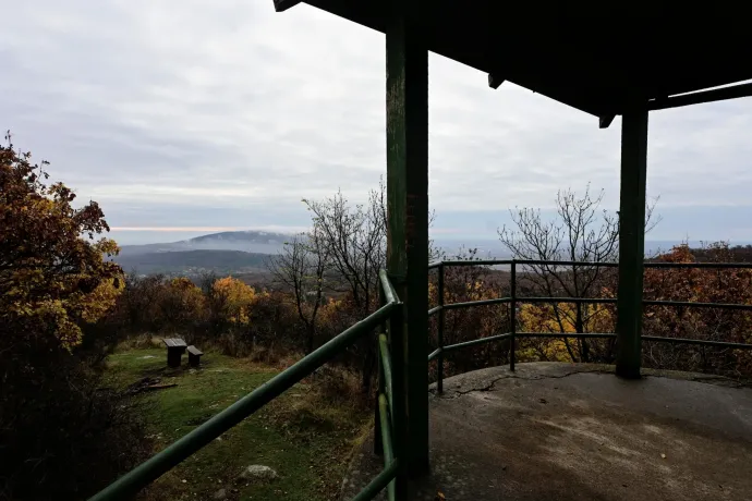 A Muzsla-kilátó és a Rákóczi-forrás – Fotó: Tenczer Gábor / Telex