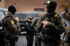 A Trump-kormánynak fontosabb a bevándorlók deportálása, mint a pedofilok elfogása