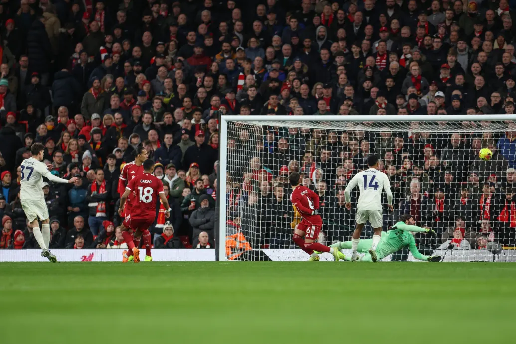 Hazai pályán 0-3-ra kikapott a Liverpool a kiesés ellen küzdő Nottingham Foresttől