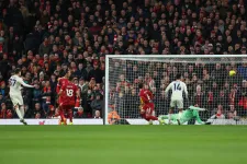 Hazai pályán 0-3-ra kikapott a Liverpool a kiesés ellen küzdő Nottingham Foresttől