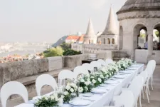 Négy éven át elfelejtette beszedni a Halászbástya Étterem bérleti díját az önkormányzat, most kiderítenék, hogy történt ez