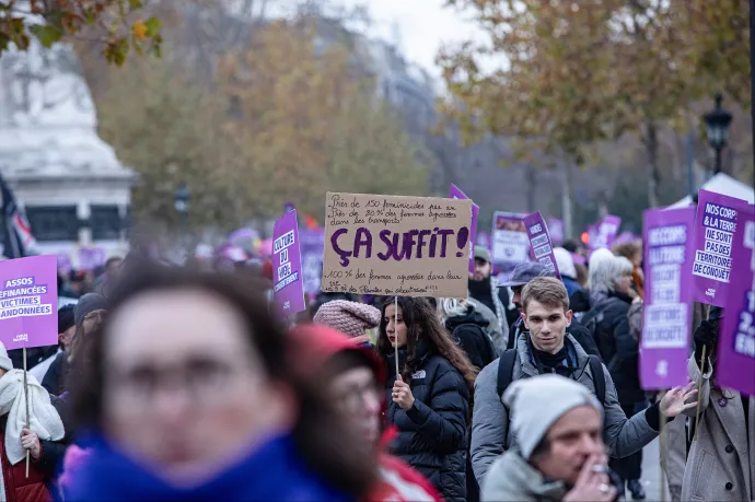 Több ezren tiltakoztak Franciaországban a nőkkel szembeni erőszak ellen
