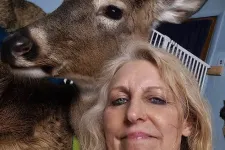 Szarvasrehabilitálással foglalkozott, végül saját szarvasa végzett egy ohiói nővel