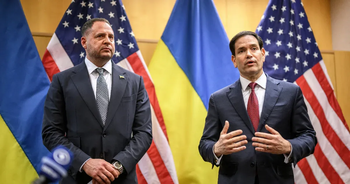 Az amerikai külügyminiszter szerint az eddigi legeredményesebb tárgyalás után változtatnak a béketerven