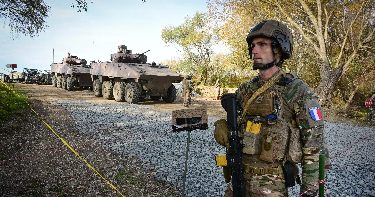 Franciaországban hamarosan bevezethetik az önkéntes katonai szolgálatot