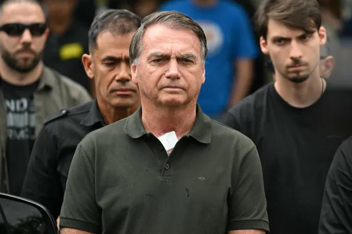 Bolsonaro szerint nem szökni akart, csak azt hallucinálta, hogy lehallgatókészülék van a nyomkövetőjében