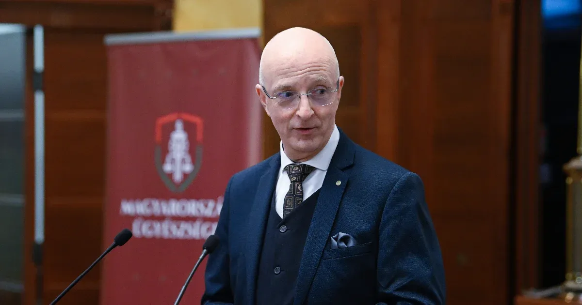 Varga Zs. András: A magyar igazságszolgáltatás egyre jobban sodródik a politikába