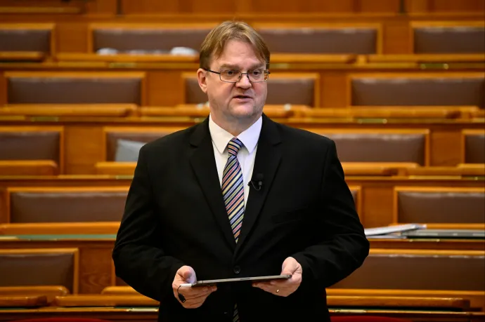 Az igazságügyi államtitkár azt ígéri: áprilisig már nem írják át a választási szabályokat