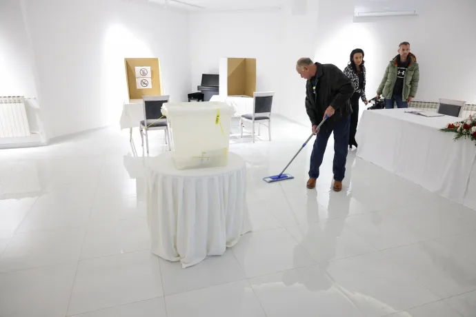 Szavazóhelyiség Banja Lukában 2025. november 23-án – Fotó: Amel Emric / Reuters