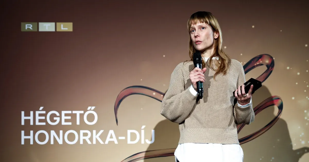 Ajpek Orsi Hégető Honorka-díjat nyert a Telex háborús fotósorozatáért