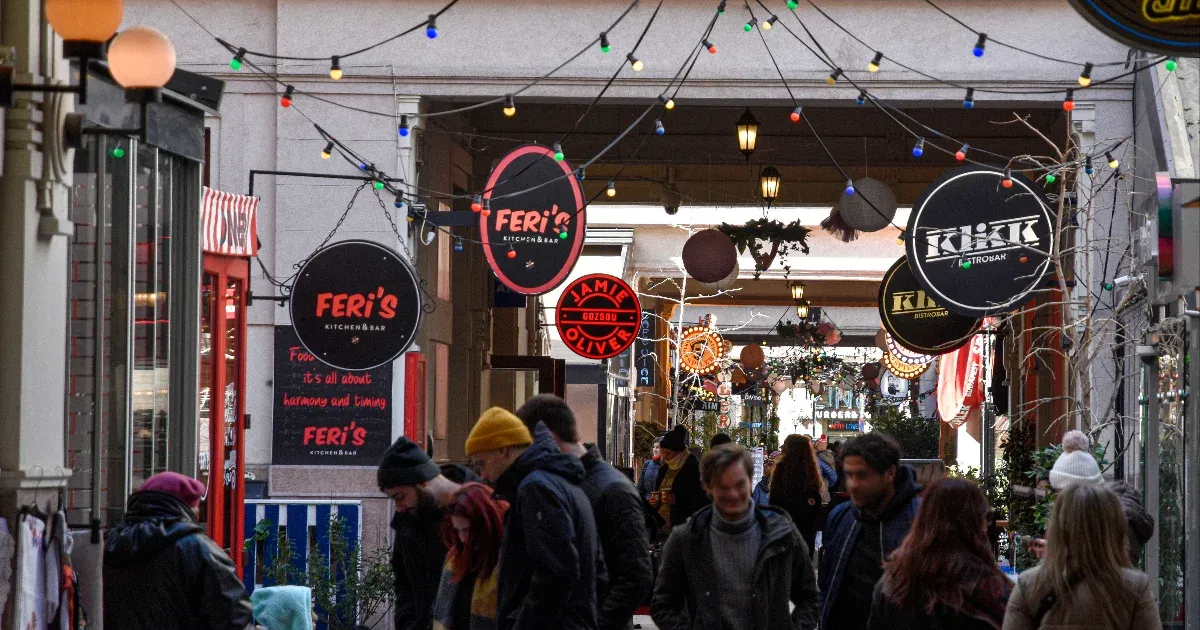 Hirtelen ellenőrizni kezdték az idegenvezetőket Erzsébetvárosban szeptemberben