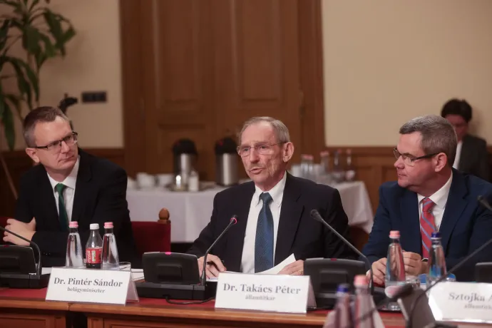 Pintér Sándor: A Szőlő utca ügyében rendőrök felelősségét is vizsgáljuk, semmi nem lesz elhallgatva