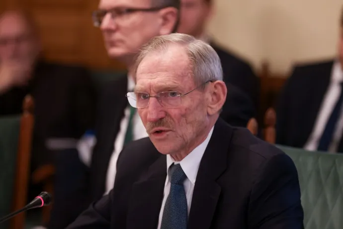 Pintér Sándor a kulturális bizottság ülésén – Fotó: Hevesi-Szabó Lujza / Telex