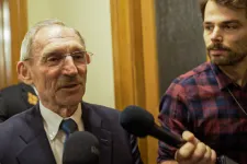 Pintér Sándor lemond, ha egy általa kinevezett rendőri vezető hibázott a Szőlő utcai ügyben