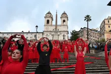 Ezentúl életfogytiglani börtönnel büntetik a nőgyilkosságot Olaszországban