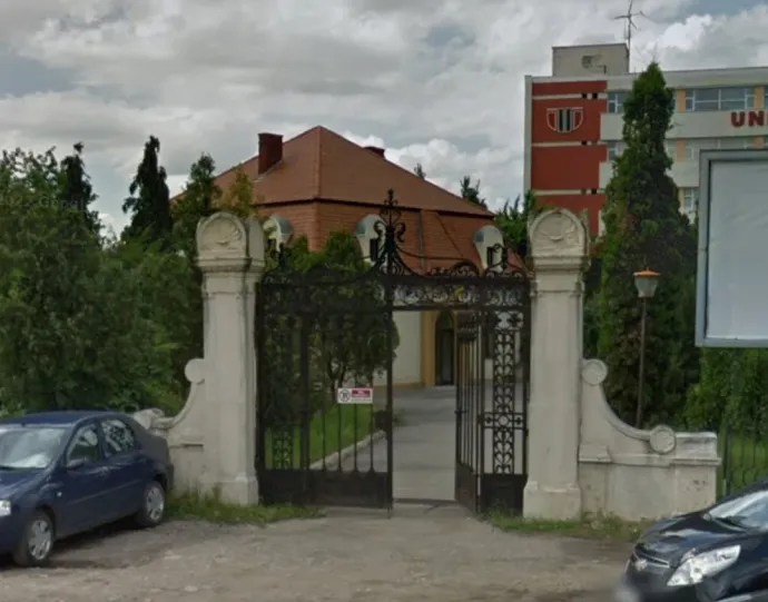  A kapu a Hajnal-negyedben (Google utcakép)