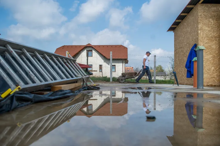 2,9 millió magyart érint a lakhatási szegénység, és ezen a jövőre kiosztott ezermilliárd sem fog segíteni