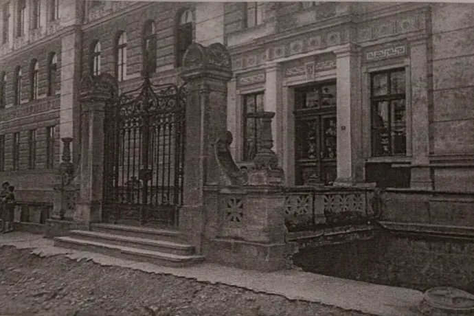 A kolozsvári iparmúzeum kapuja