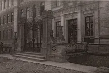 A kolozsvári iparmúzeum kapuja